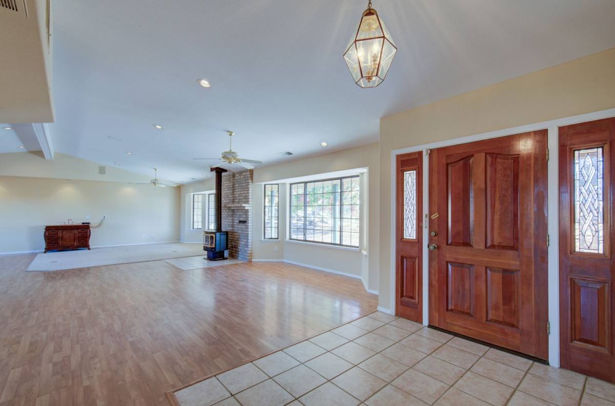 House for rent at 19580 Watts Valley Rd, Sanger, CA 93657