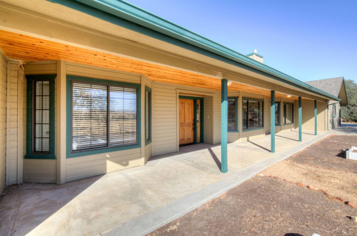 House for rent at 19580 Watts Valley Rd, Sanger, CA 93657
