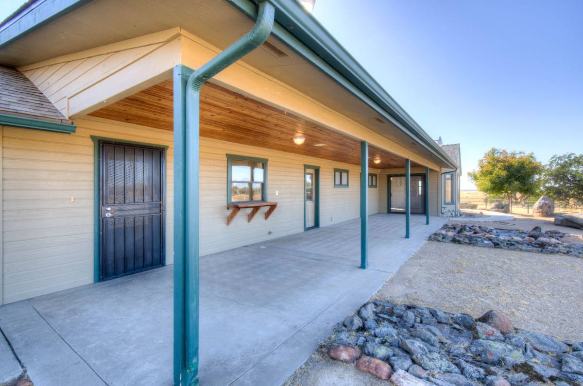 House for rent at 19580 Watts Valley Rd, Sanger, CA 93657