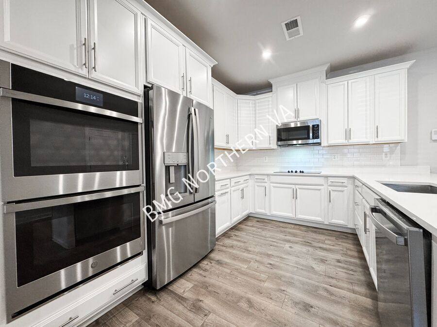 Townhouse for rent at 206A Park Central Terrace, Manassas, VA 20111