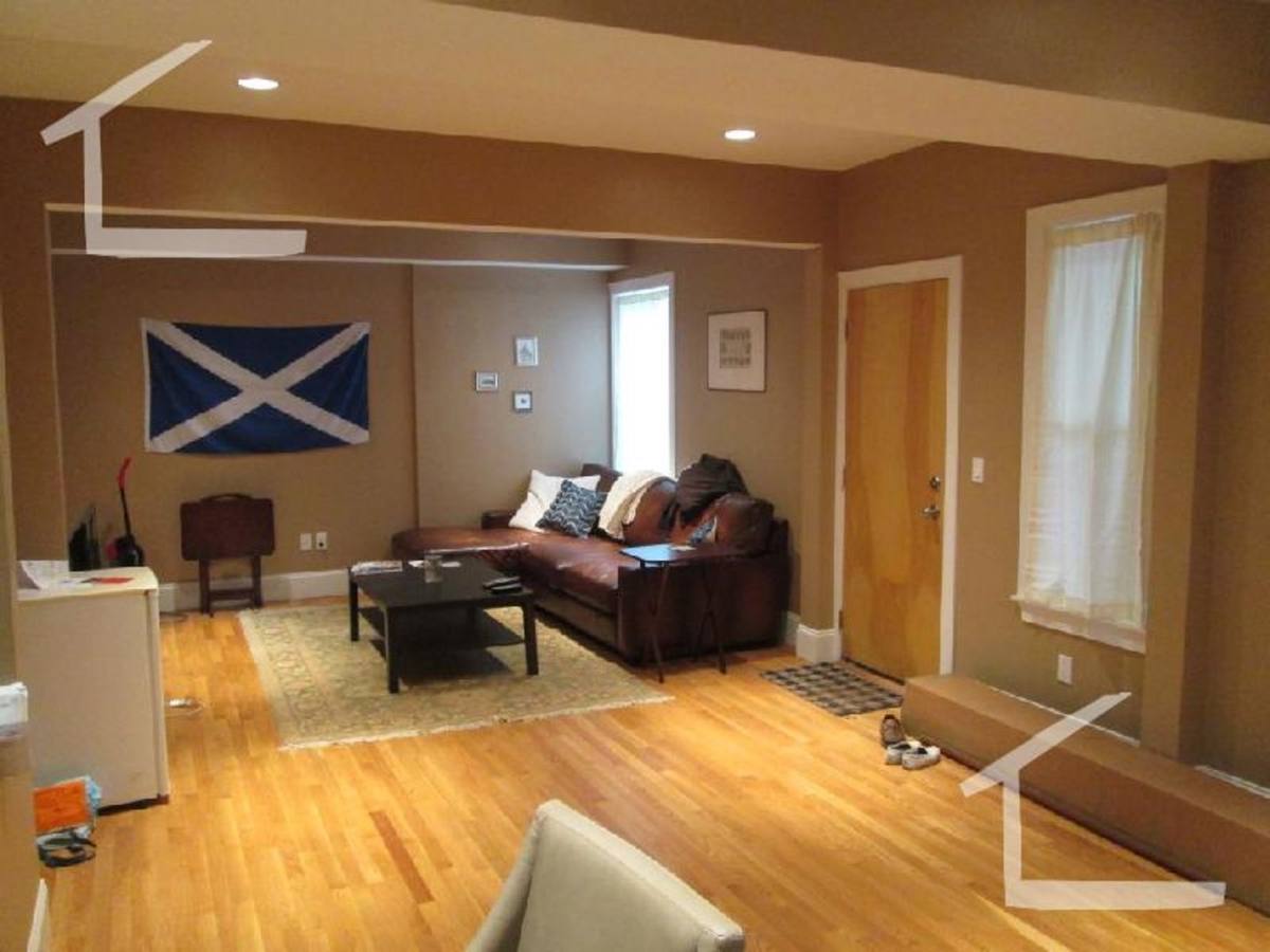 Apartment for rent at 1596 Beacon St #2, Brookline, MA 02446