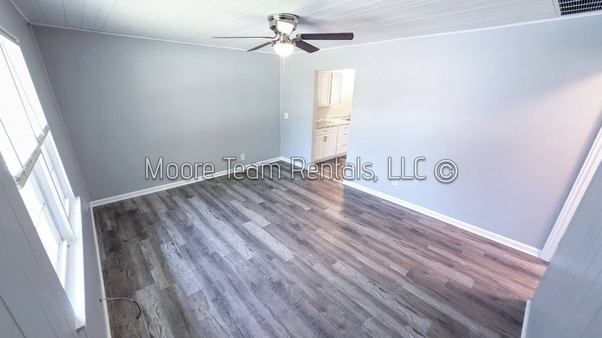 Apartment for rent at 1300 Hebron Rd, Hendersonville, NC 28739