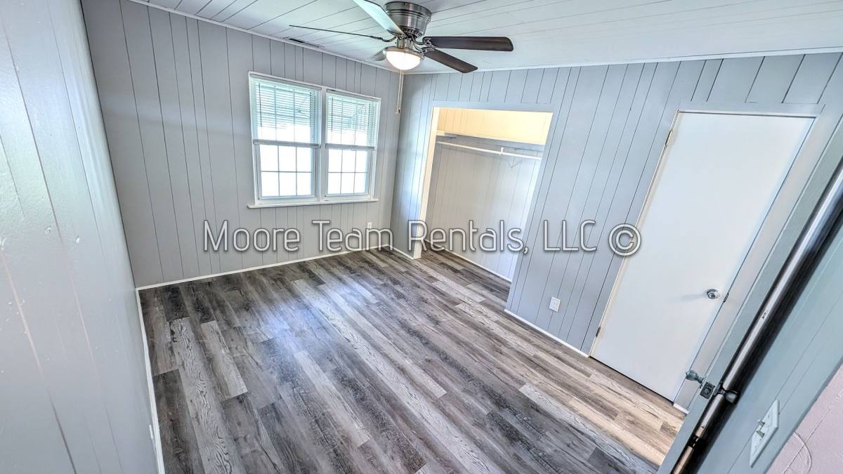 Apartment for rent at 1300 Hebron Rd, Hendersonville, NC 28739