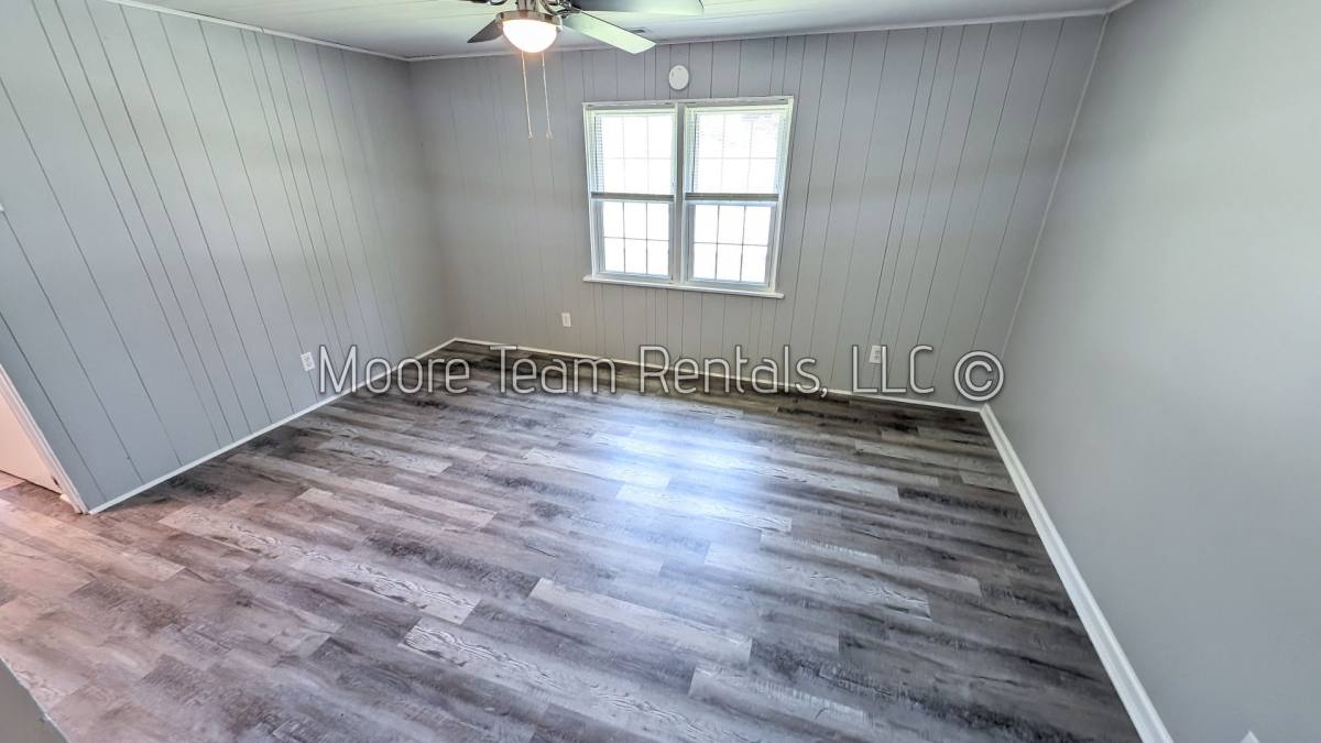Apartment for rent at 1300 Hebron Rd, Hendersonville, NC 28739