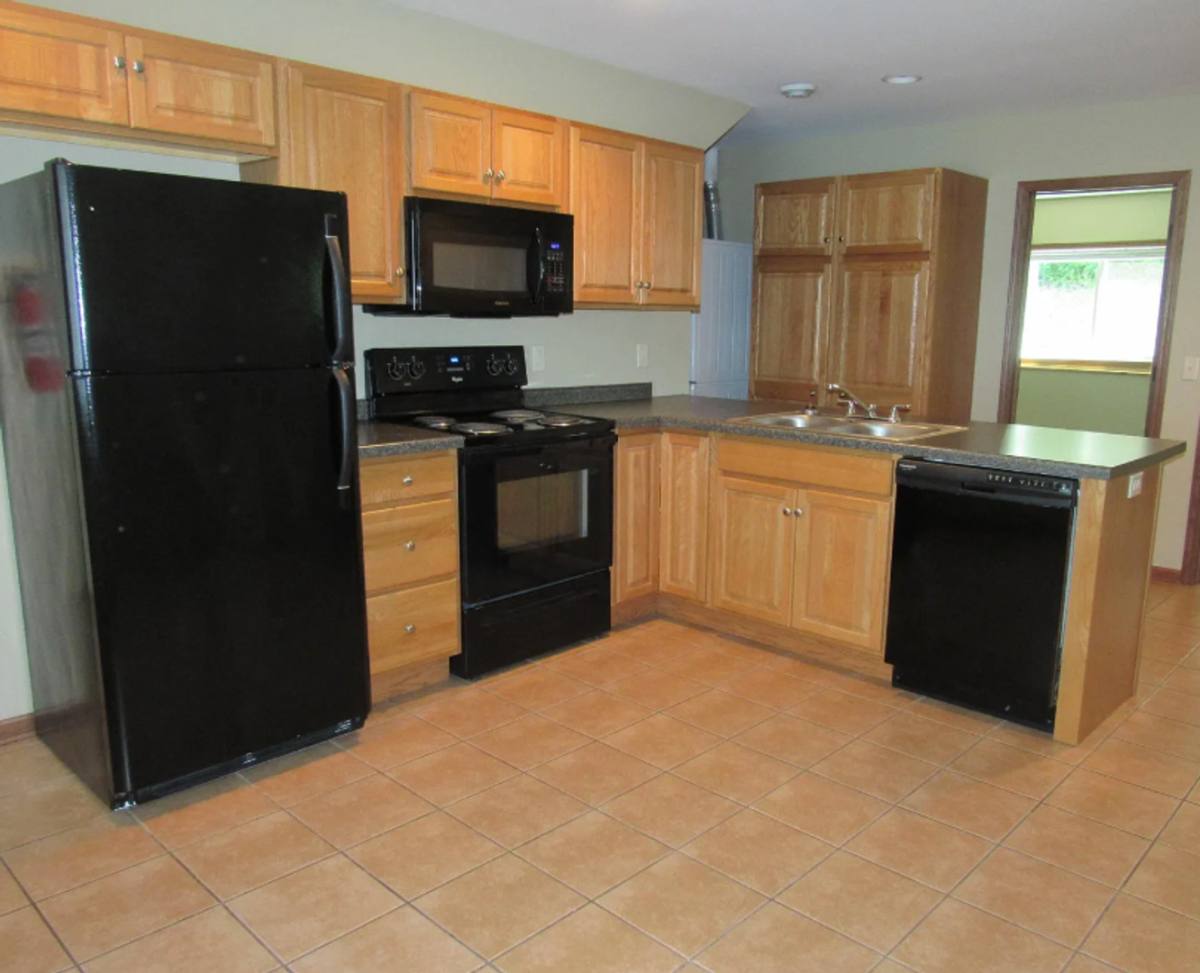 Apartment for rent at 216 James Ave, Mankato, MN 56001