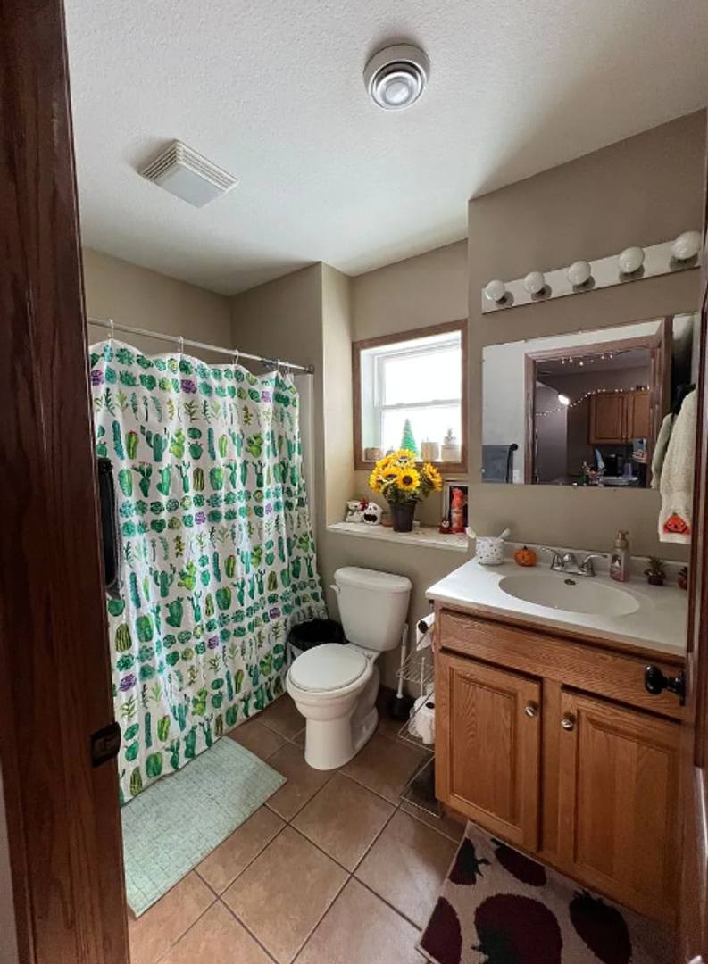 Apartment for rent at 216 James Ave, Mankato, MN 56001
