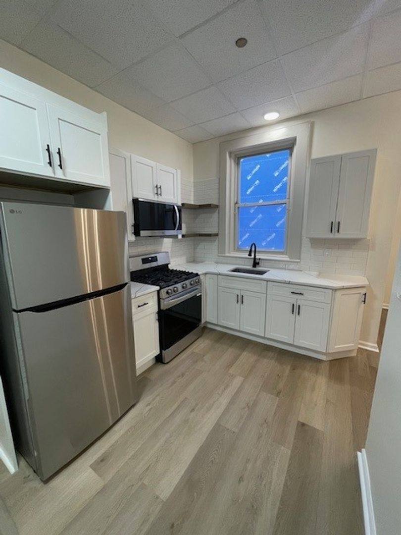 Apartment for rent at 110 Hamilton St, Bound Brook, NJ 08805