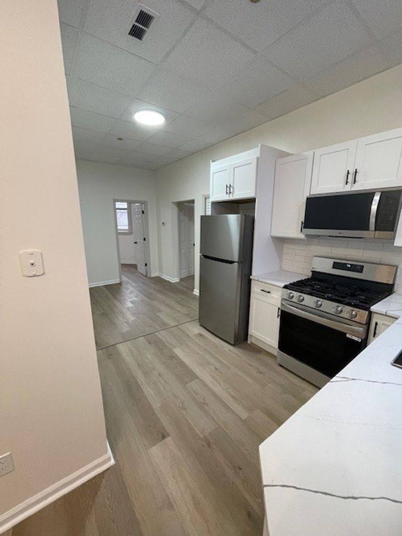 Apartment for rent at 110 Hamilton St, Bound Brook, NJ 08805