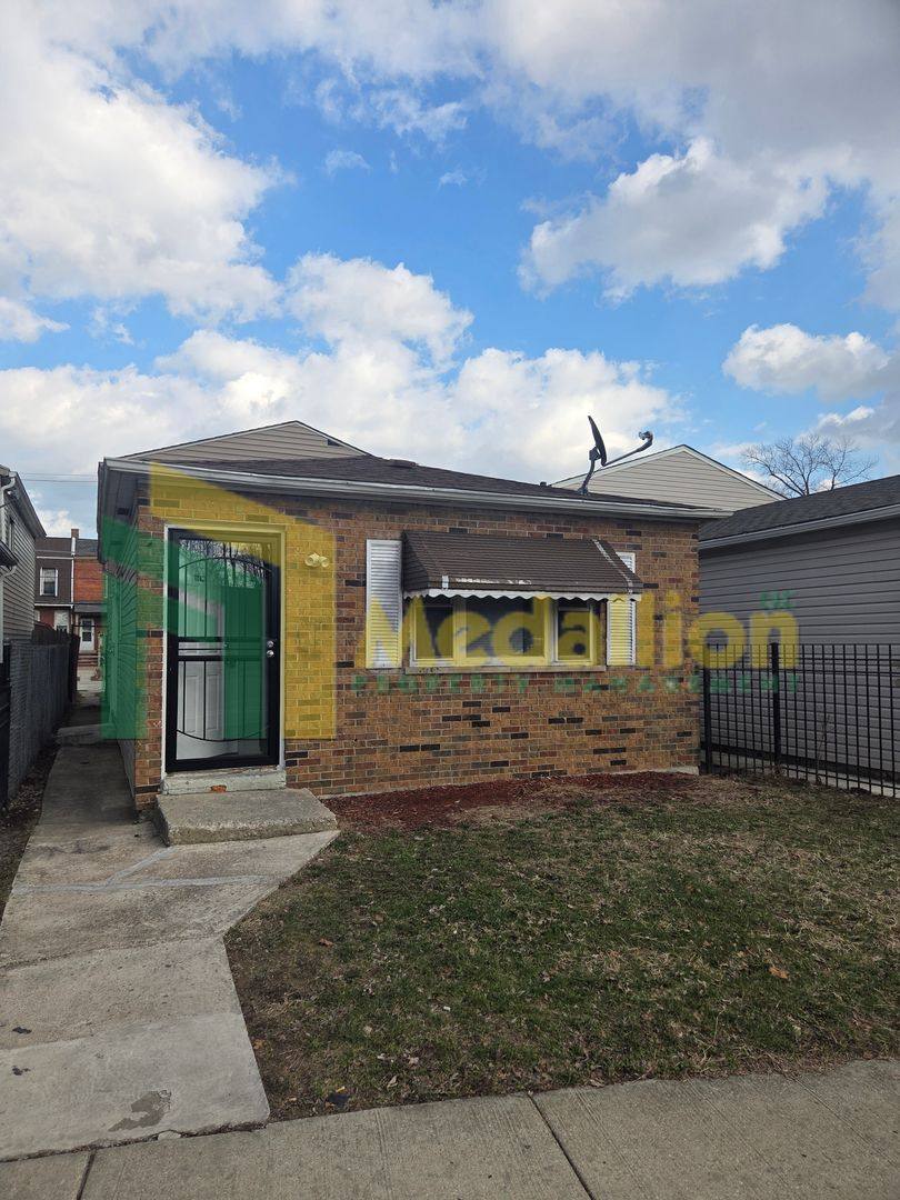 House for rent at 10635 S Cottage Grove Ave, Chicago, IL 60628