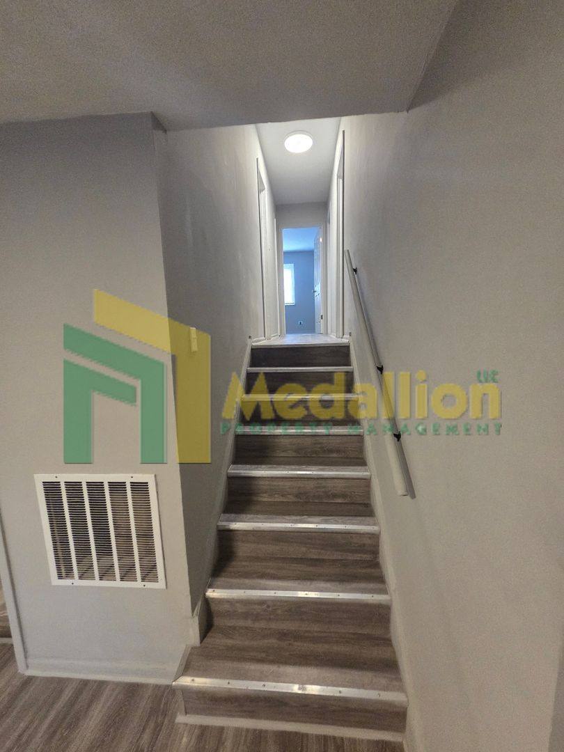 House for rent at 10635 S Cottage Grove Ave, Chicago, IL 60628