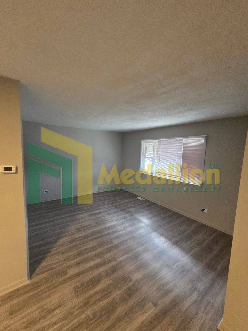 House for rent at 10635 S Cottage Grove Ave, Chicago, IL 60628