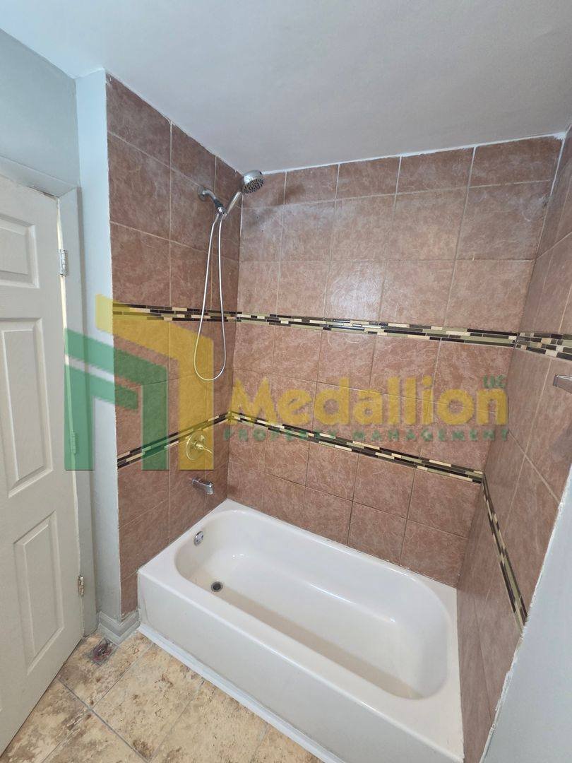House for rent at 10635 S Cottage Grove Ave, Chicago, IL 60628