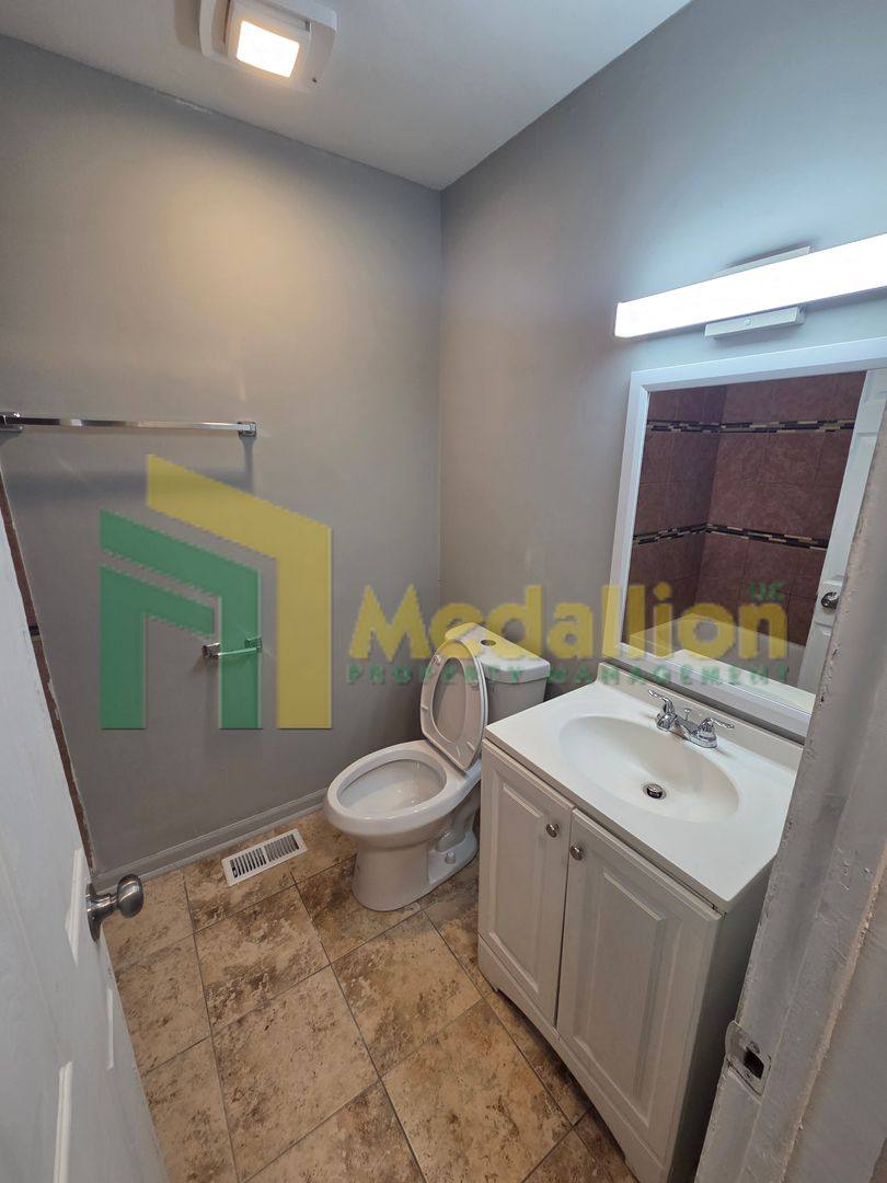 House for rent at 10635 S Cottage Grove Ave, Chicago, IL 60628