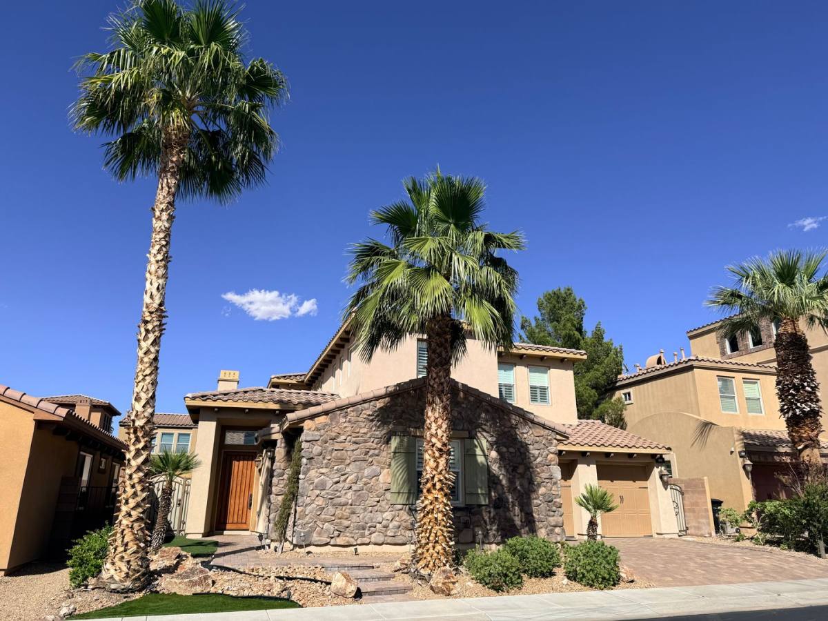House for rent at 464 Via Palermo Dr, Henderson, NV 89011