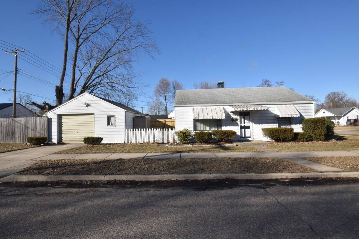 House for rent at 2804 Delaware St, Mishawaka, IN 46544