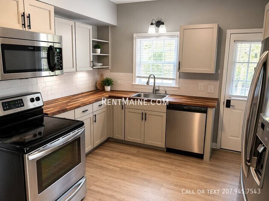 Apartment for rent at 454 S Main St #A, Brewer, ME 04412