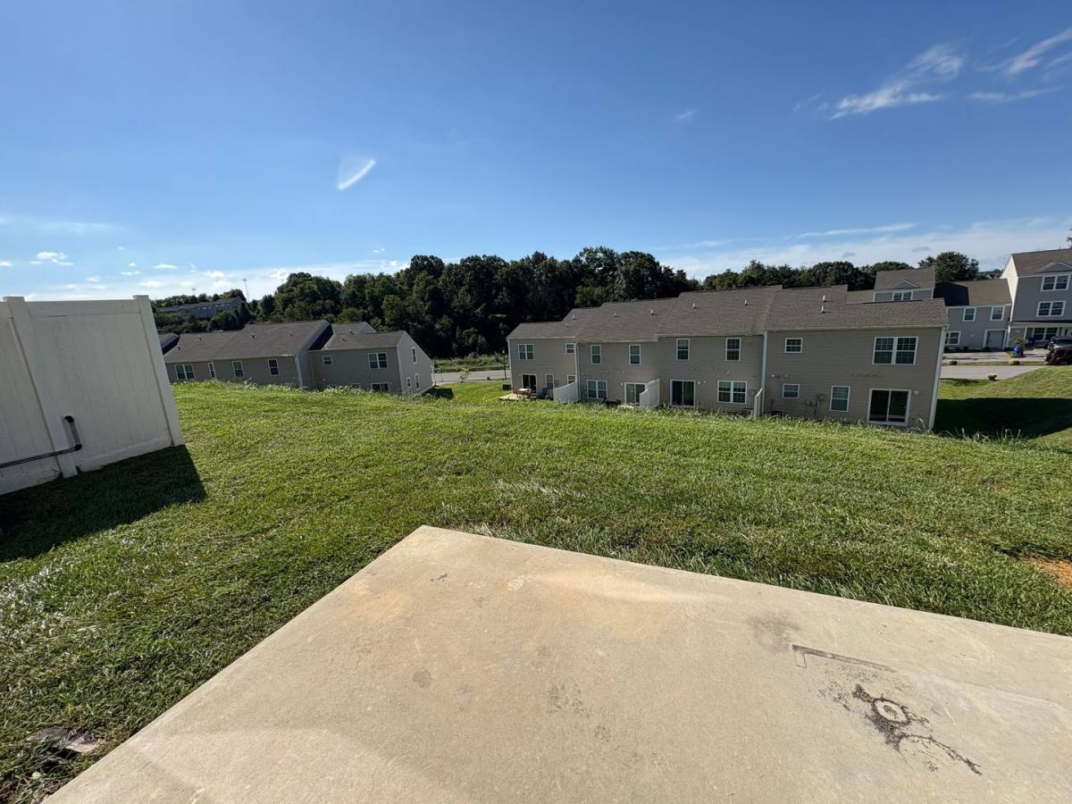 Townhouse for rent at 100 Twig St, Christiansburg, VA 24073