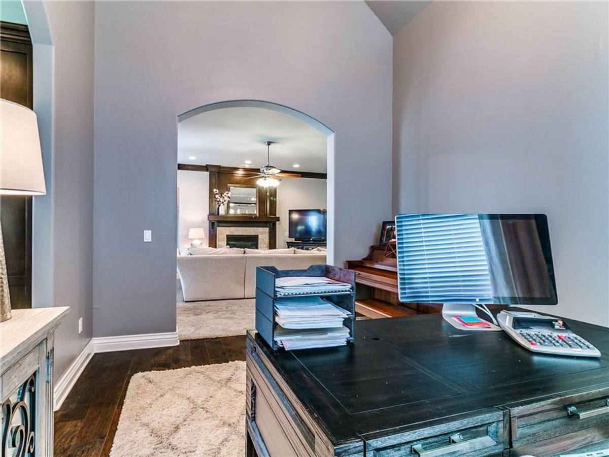 House for rent at 6305 NW 156th St, Edmond, OK 73013