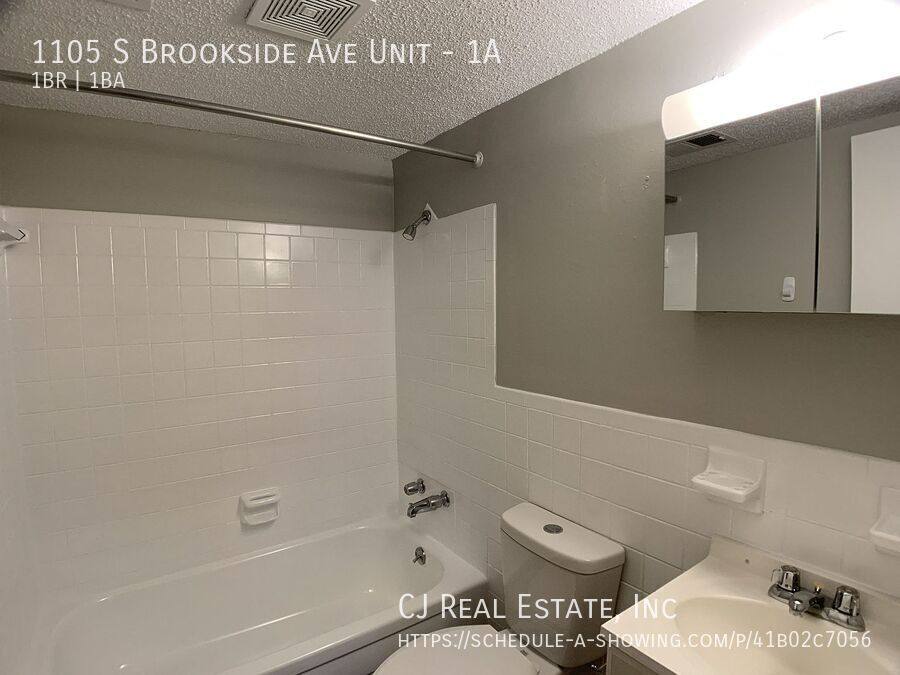 Apartment for rent at 1105 S Brookside Ave #1A, Independence, MO 64053
