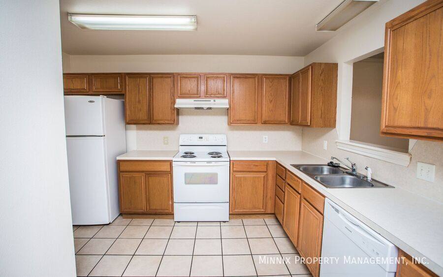 Townhouse for rent at 906 N Belmont Ave #B, Lubbock, TX 79407