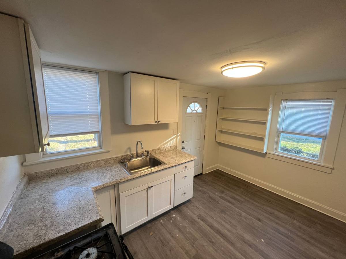 Apartment for rent at 898-900 E 13th Ave, Columbus, OH 43211