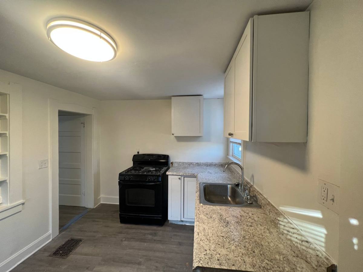 Apartment for rent at 898-900 E 13th Ave, Columbus, OH 43211