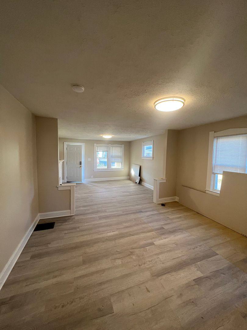 Apartment for rent at 898-900 E 13th Ave, Columbus, OH 43211