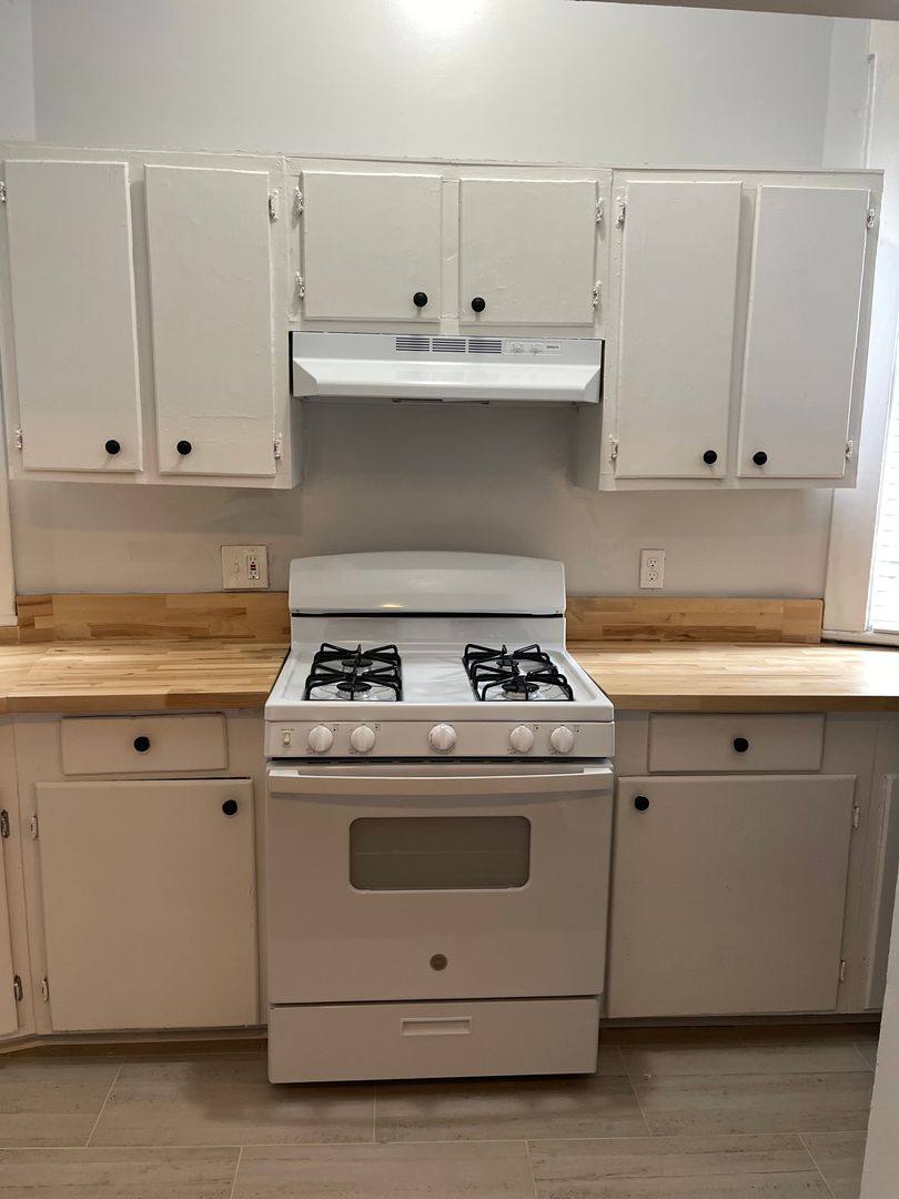 Apartment for rent at 412 E Duffy St, Savannah, GA 31401