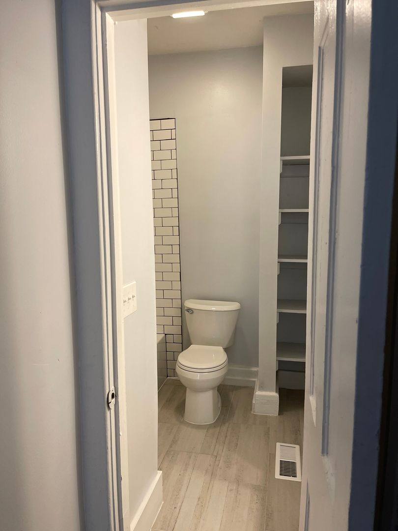 Apartment for rent at 412 E Duffy St, Savannah, GA 31401