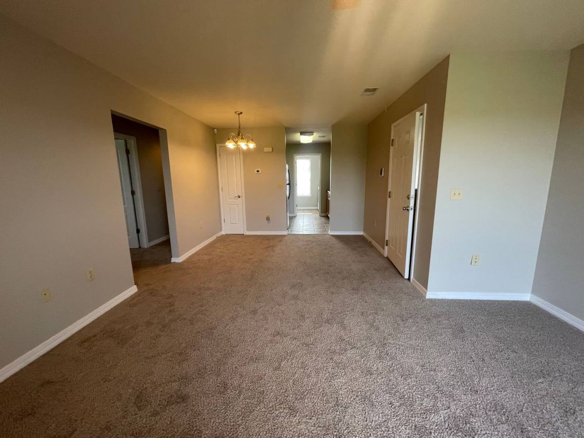Apartment for rent at 240 Toni Lane, Branson, MO 65616