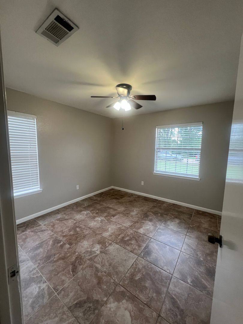House for rent at 213 Cindy Ann, Lorena, TX 76655