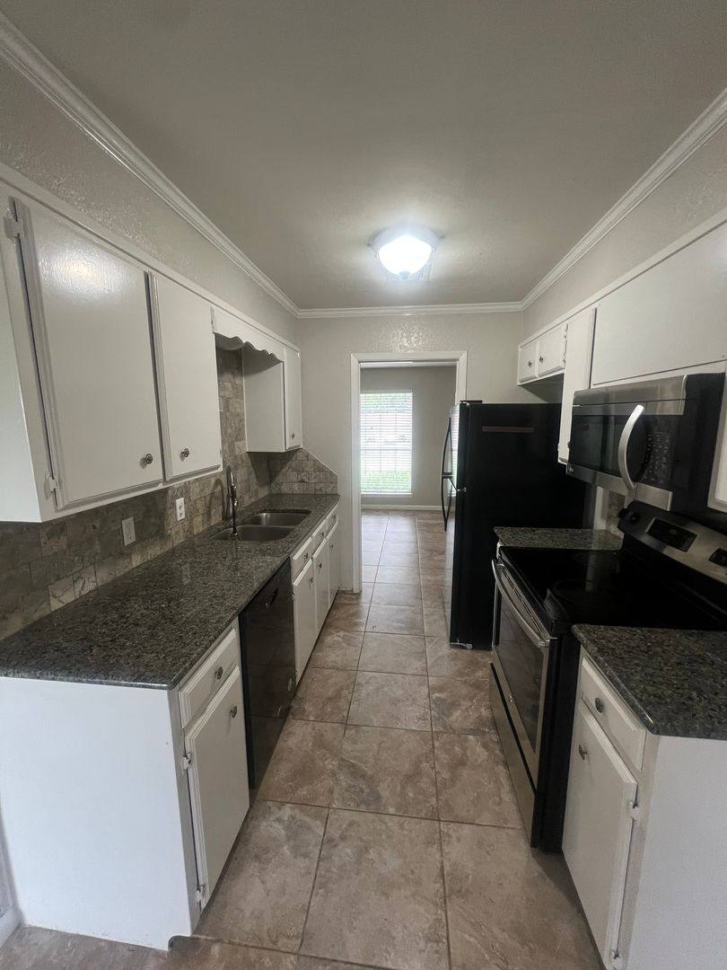 House for rent at 213 Cindy Ann, Lorena, TX 76655