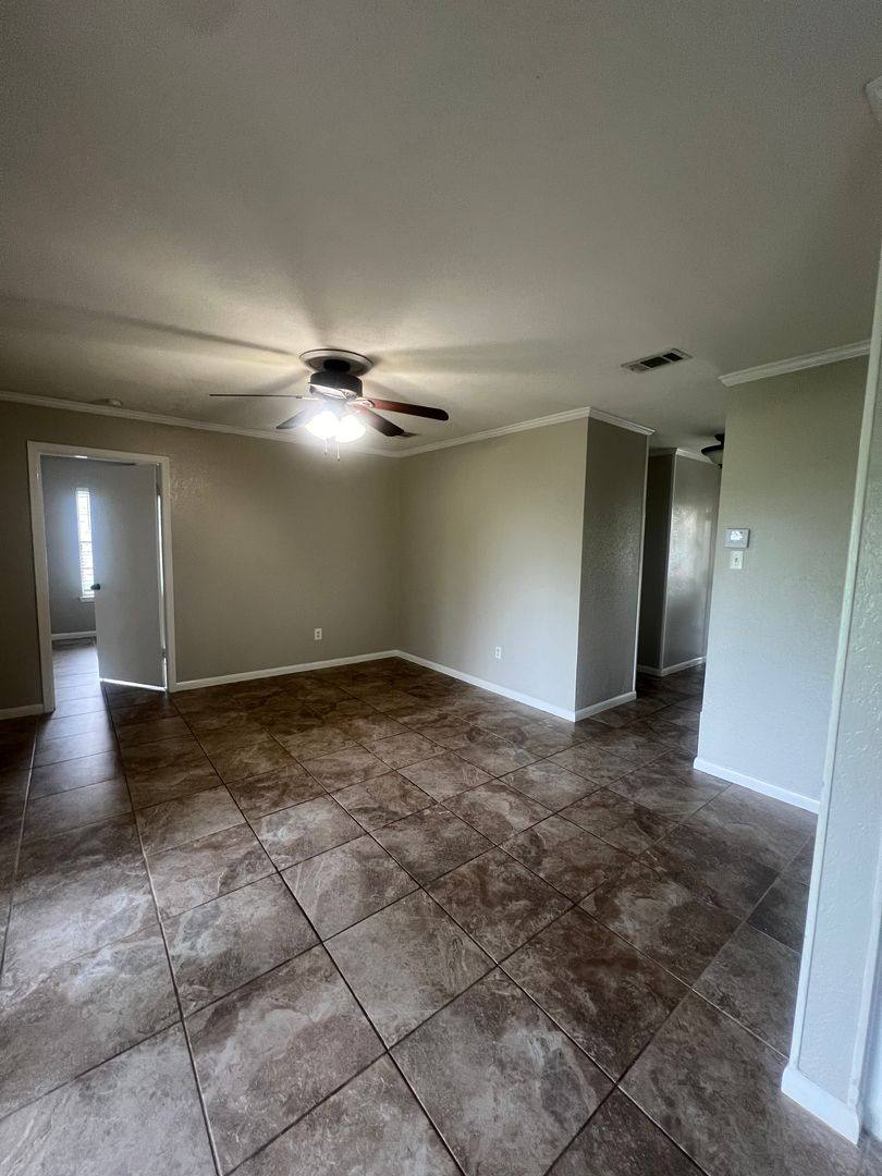 House for rent at 213 Cindy Ann, Lorena, TX 76655