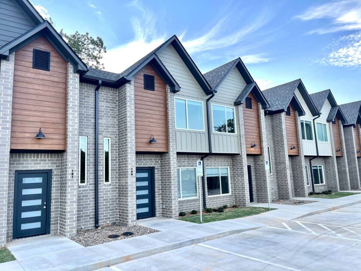 Townhouse for rent at 3105 E 44th St, Texarkana, AR 71854