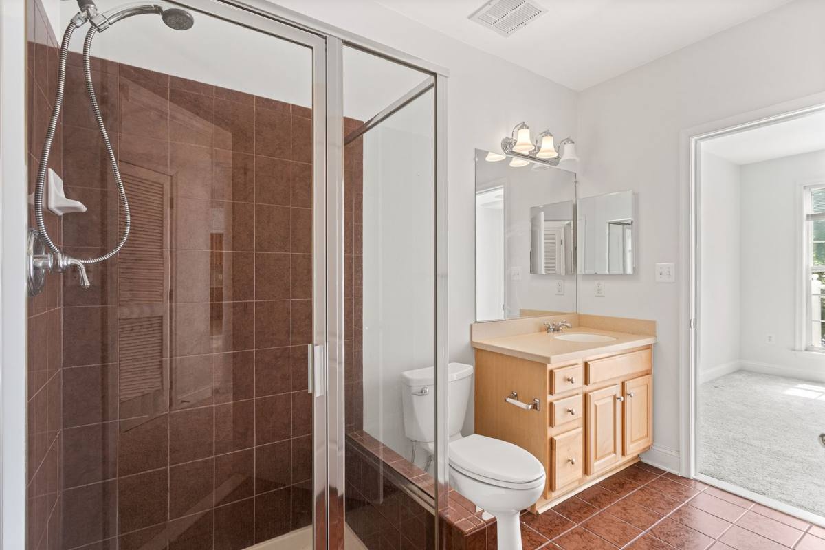 Condo for rent at 1002 Elmcroft Blvd, Rockville, MD 20850