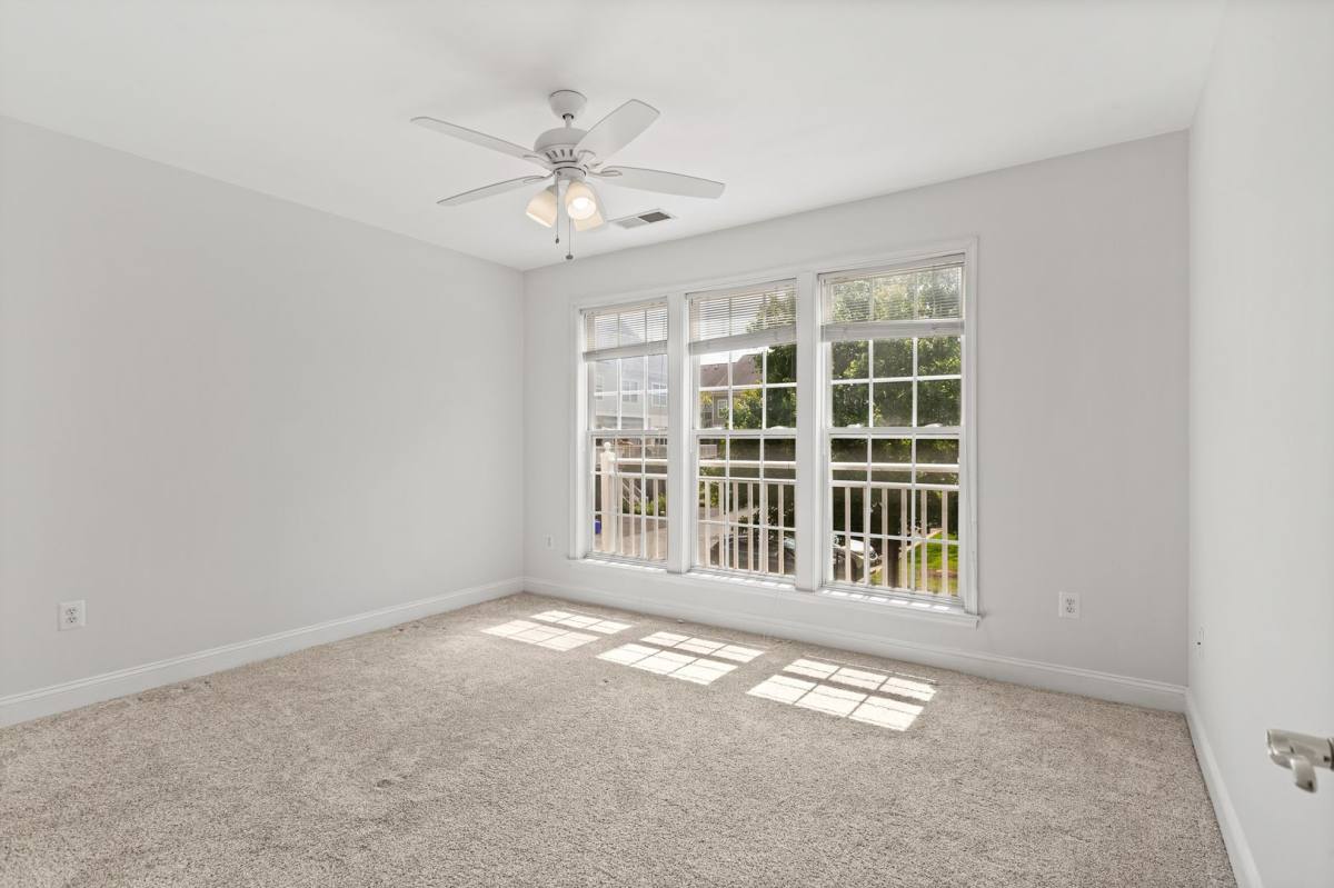 Condo for rent at 1002 Elmcroft Blvd, Rockville, MD 20850