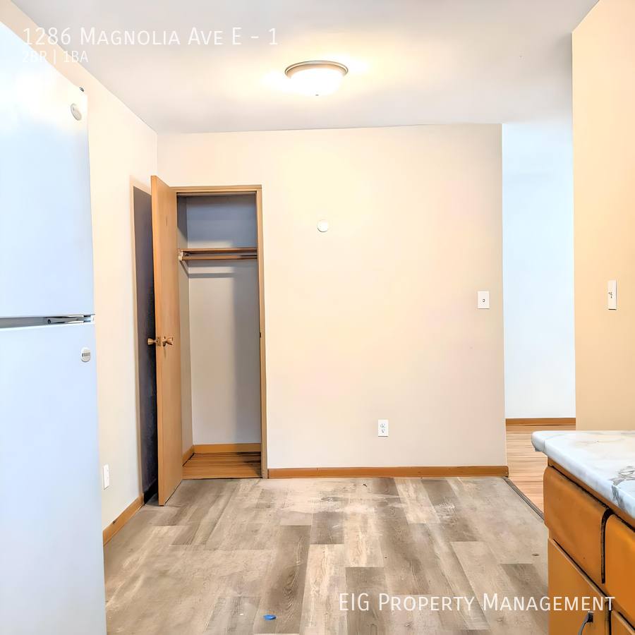 Apartment for rent at 1286 Magnolia Ave E #1, Saint Paul, MN 55106