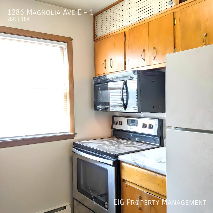 Apartment for rent at 1286 Magnolia Ave E #1, Saint Paul, MN 55106