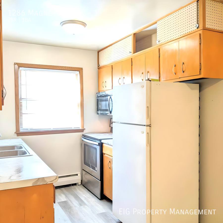 Apartment for rent at 1286 Magnolia Ave E #1, Saint Paul, MN 55106
