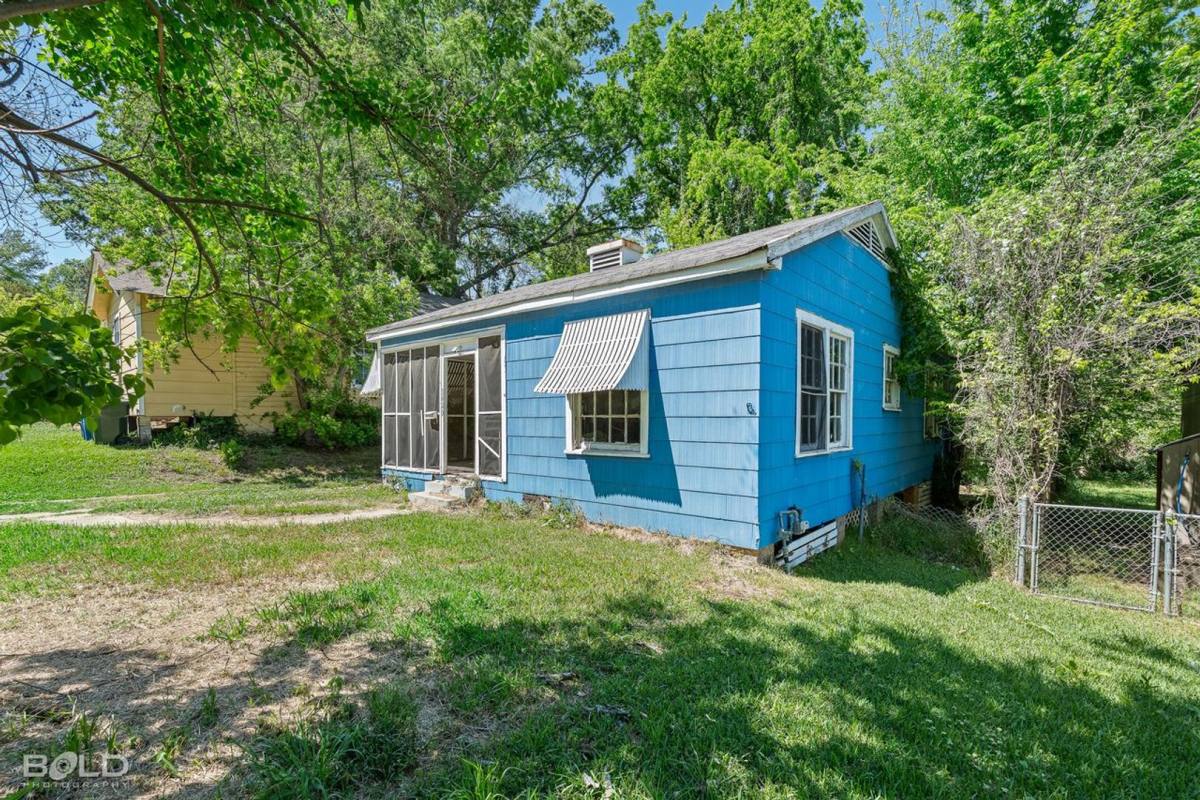 House for rent at 3420 Darien St, Shreveport, LA 71109
