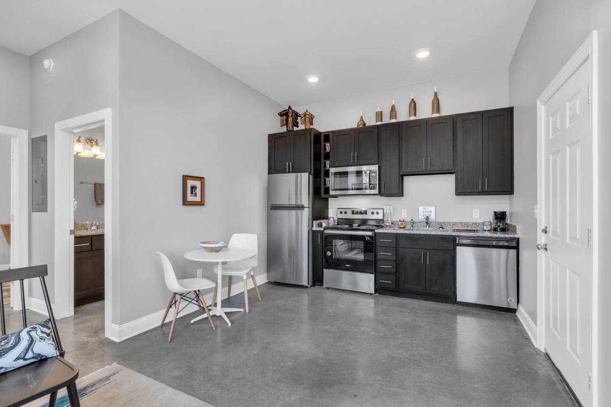 Apartment for rent at 2105 Bailey Ave, Chattanooga, TN 37404