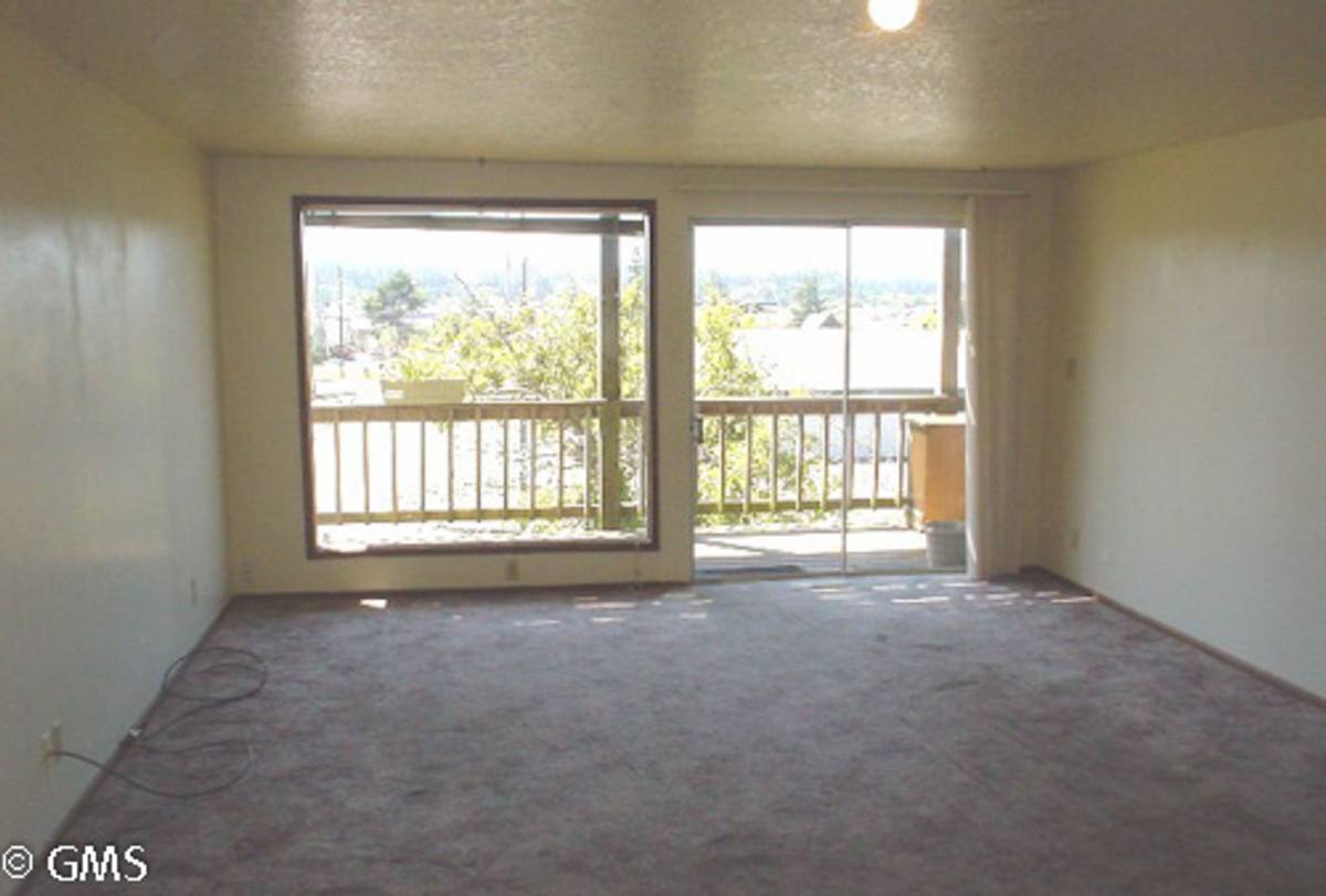 Apartment for rent at 2092-2098 Monroe St, North Bend, OR 97459