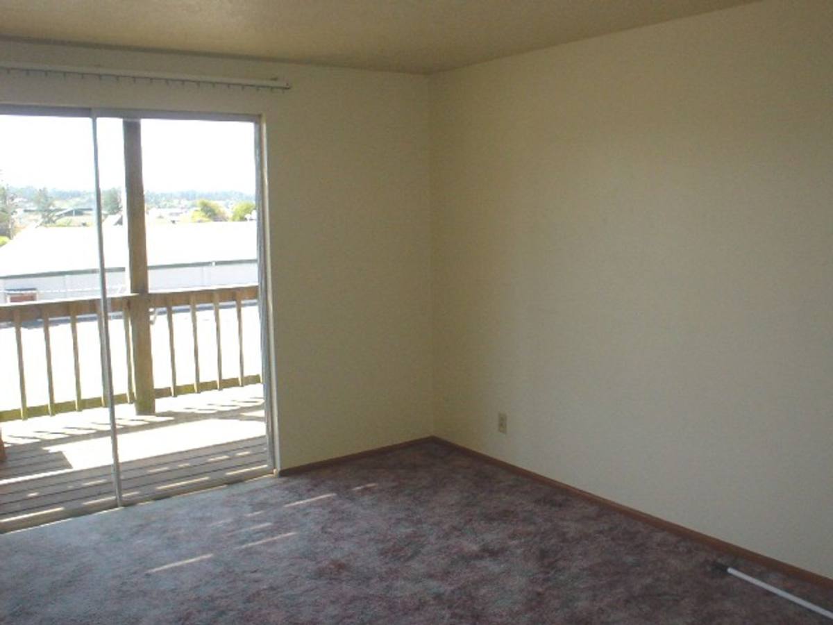 Apartment for rent at 2092-2098 Monroe St, North Bend, OR 97459