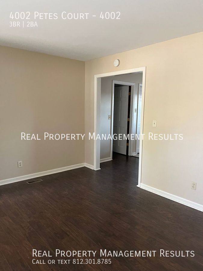 Apartment for rent at 4002 Petes Court, Evansville, IN 47720