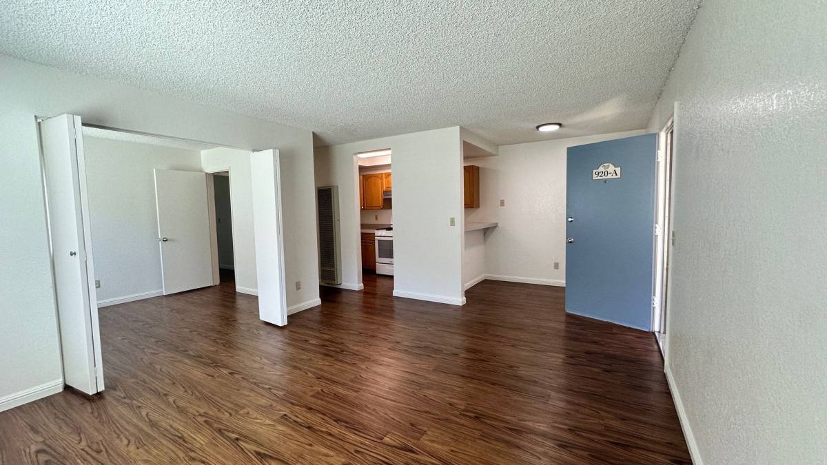 Apartment for rent at 960 W Chestnut Ave, Lompoc, CA 93436