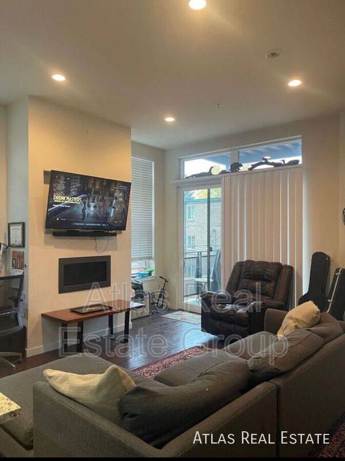 Condo for rent at 336 E 1st Ave #201, Denver, CO 80203