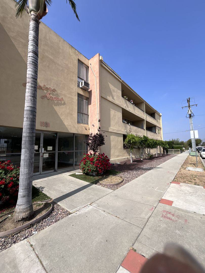 Apartment for rent at 1301 W Lincoln Ave, Montebello, CA 90640