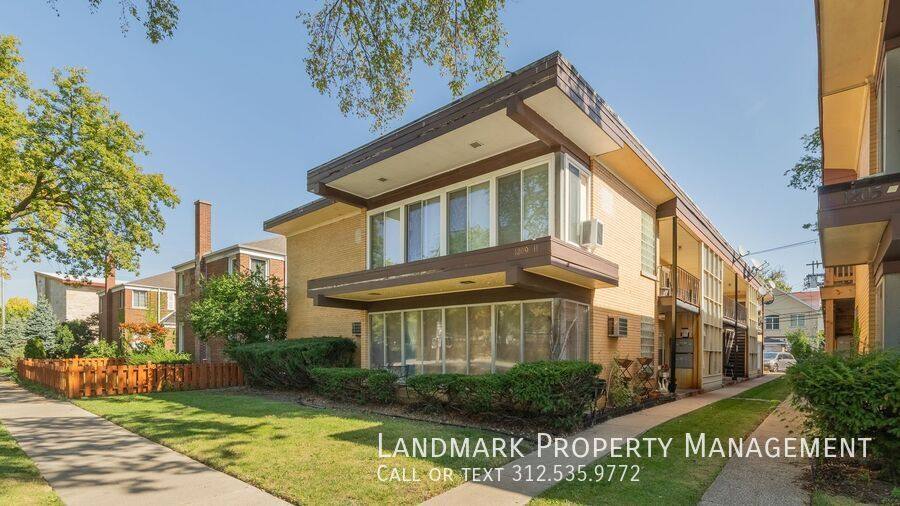 Condo for rent at 1209 N Harlem Ave #8, Oak Park, IL 60302