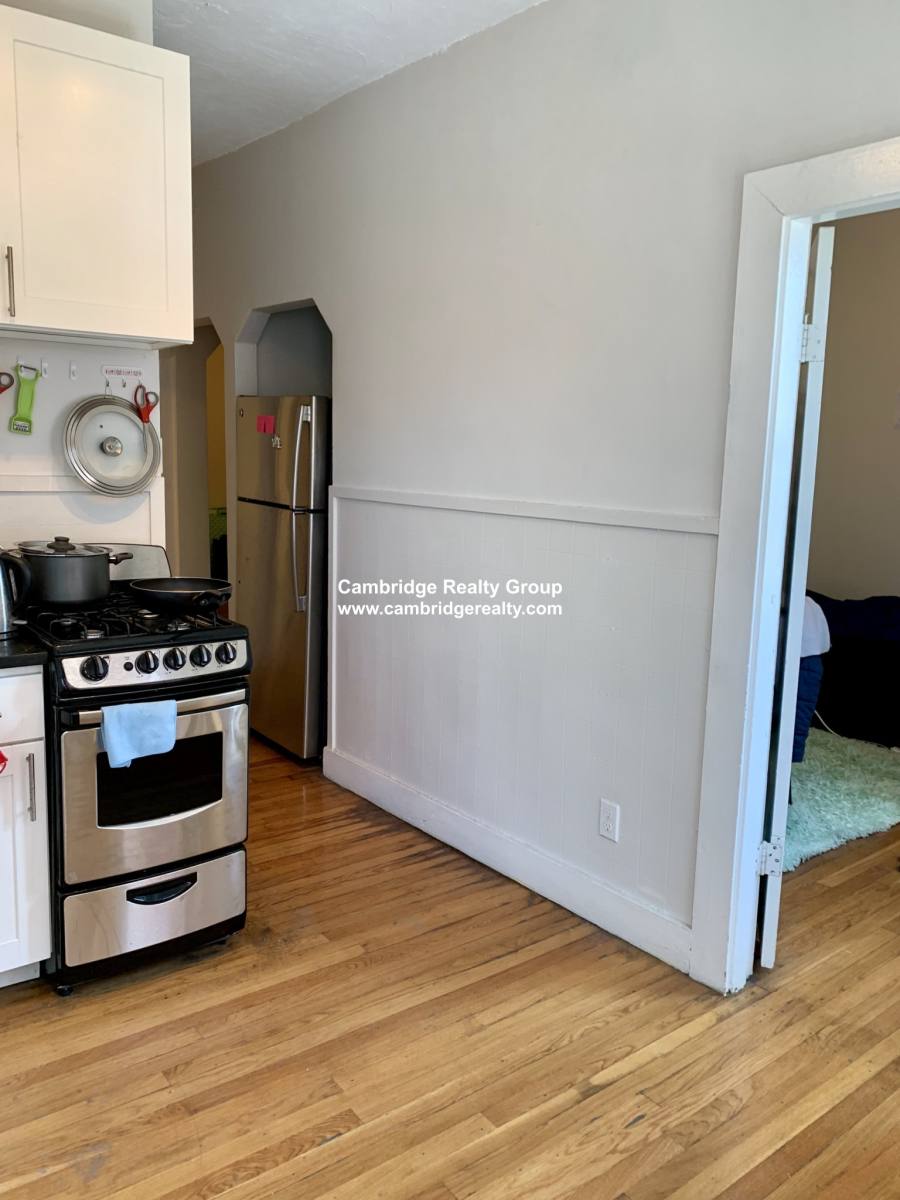 Apartment for rent at 110 Willow St #2, Cambridge, MA 02141