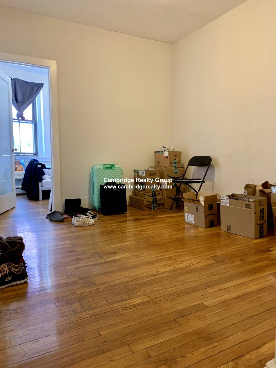 Apartment for rent at 110 Willow St #2, Cambridge, MA 02141